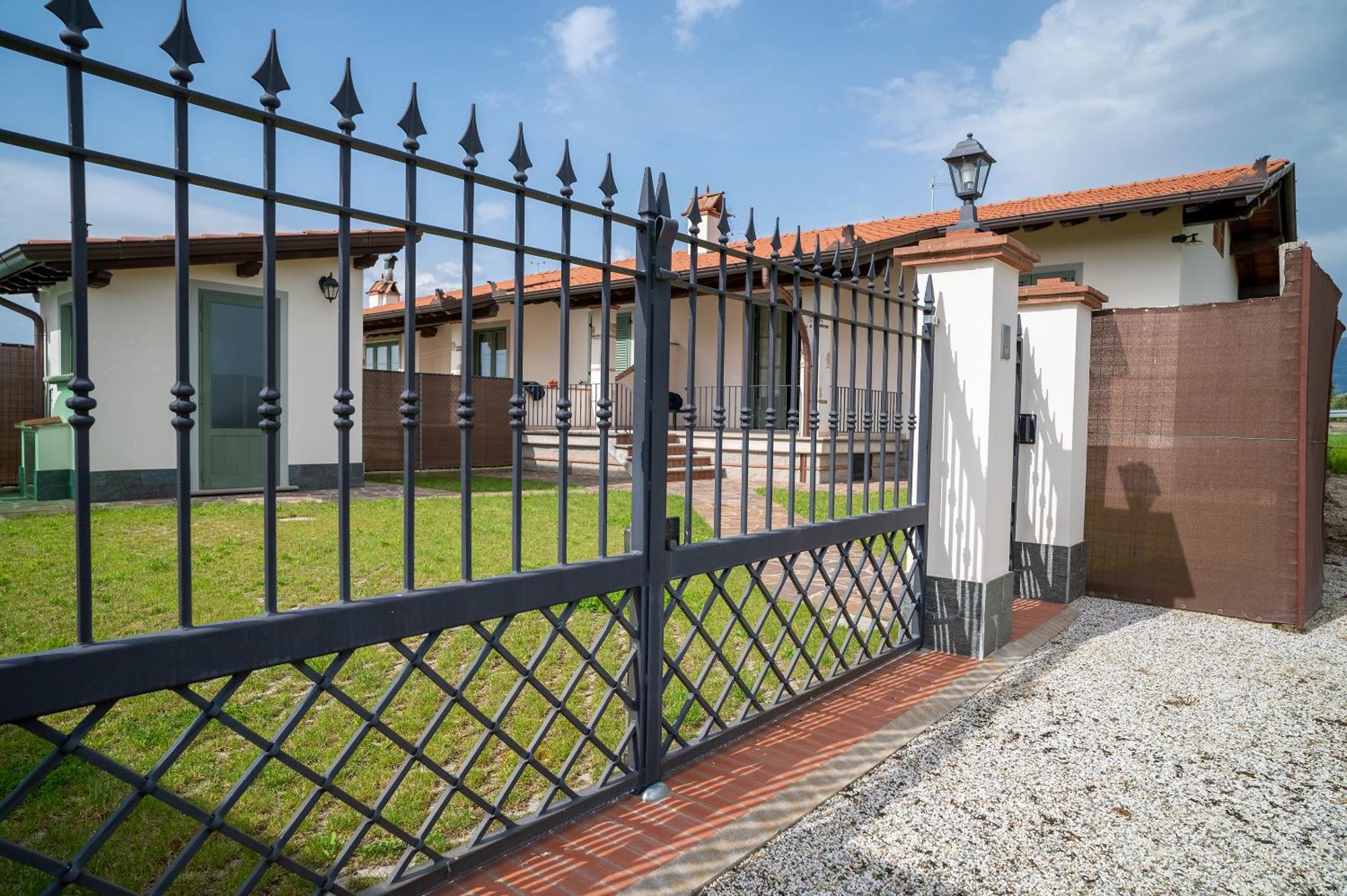 Casa Vacanze Dalla Ci Capezzano Pianore Екстериор снимка